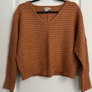 Ruby Moon Women's V-Neck Cropped Sweater in Warm Orange/Rust Size L